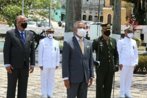 HOMENAGEM: MARINHA DO BRASIL CONFERE MEDALHA AO VEREADOR TÉO SENNA